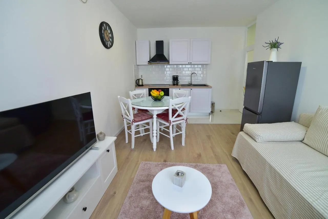 New And Modern Apartment Baroni Split